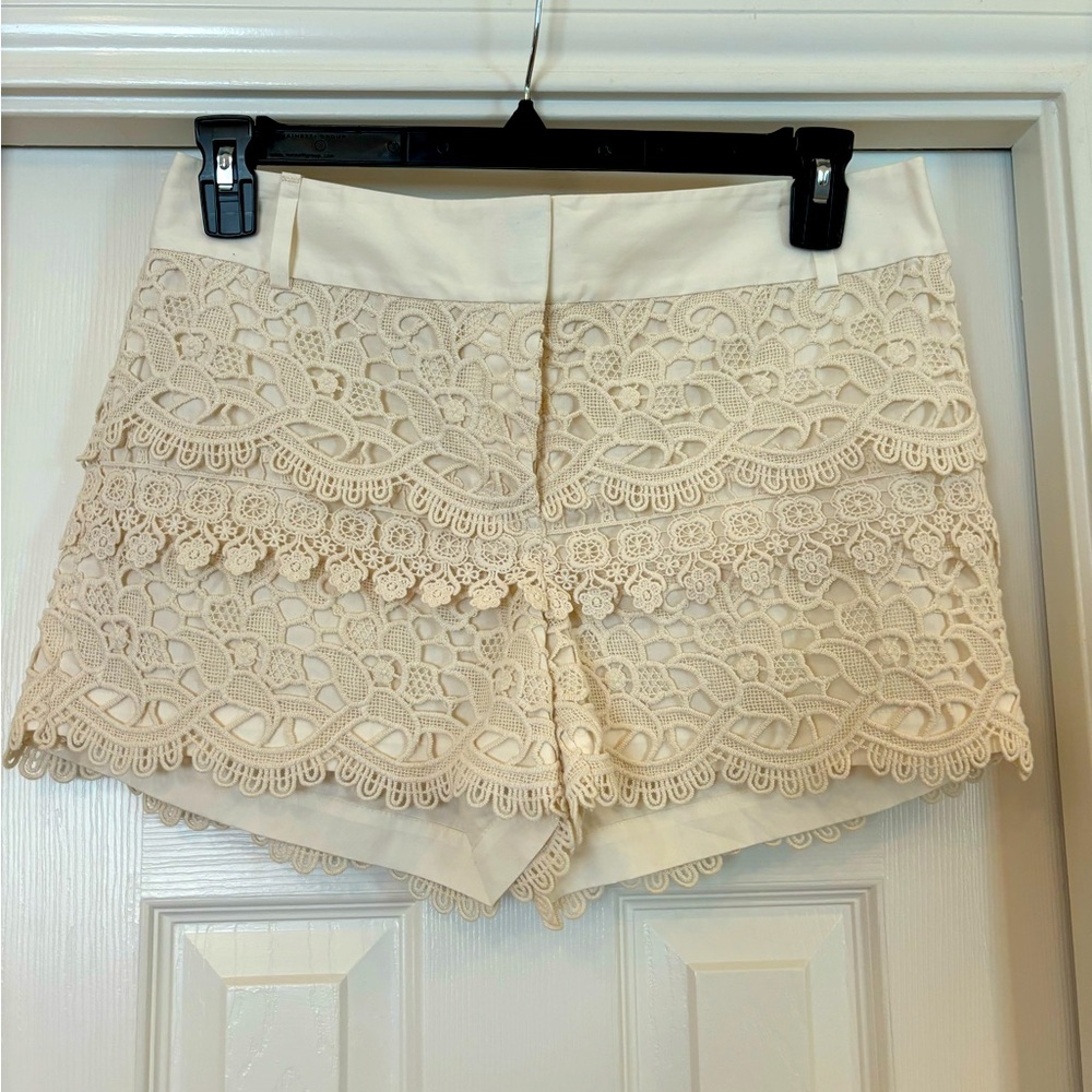 Women’s crochet LOFT short. Off white color. Approximately 3” inseam